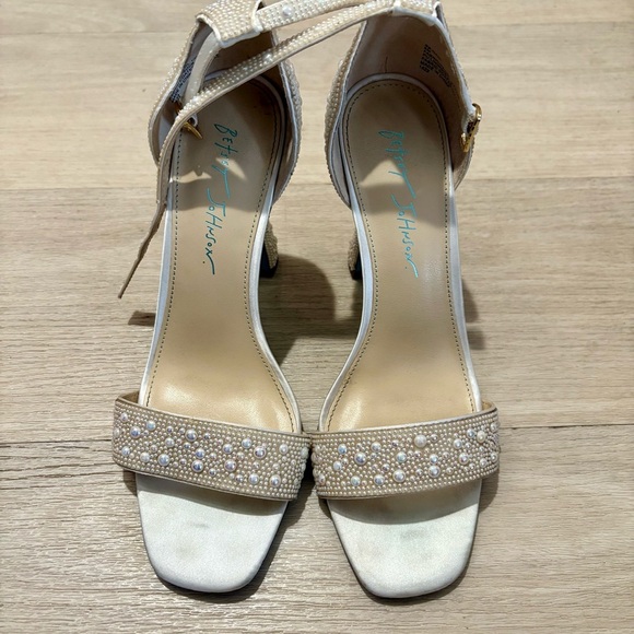 Blue by Betsy Johnson Women’s 8 Mari Heeled Champagne - Picture 3 of 7